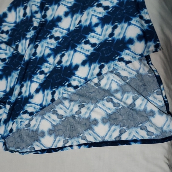 Blue and white Size small maxi with slits - Picture 3 of 4